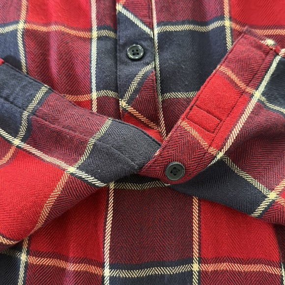 RAILS Hunter Plaid Flannel Shirt in Red/Navy - Picture 9 of 9